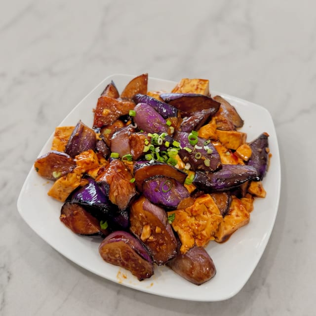 (LG) Tofu with Eggplant (Spicy) (大) 茄子豆腐.