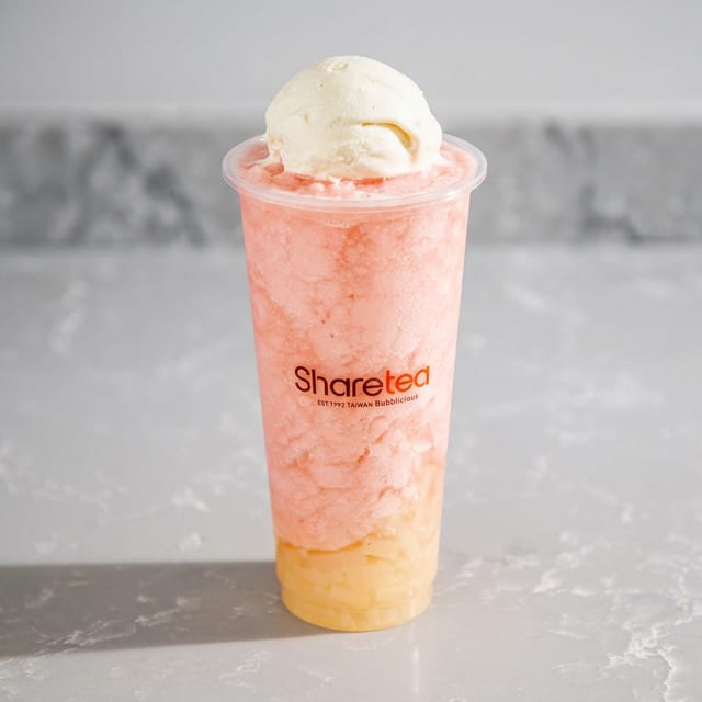 Strawberry Ice Blended with Lychee Jelly & Ice Cream (45).