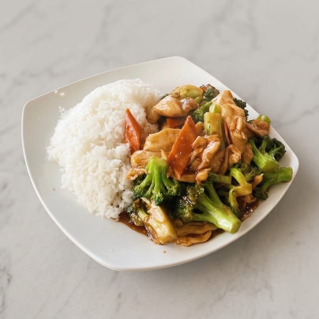 Chicken with Broccoli over Rice 芥兰鸡饭.