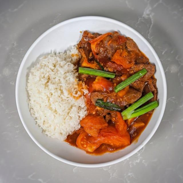 Beef with Tomatoes Over Rice 番茄牛肉饭.