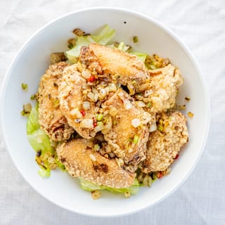 Salt & Pepper Chicken Wings (8) 椒盐鸡翅